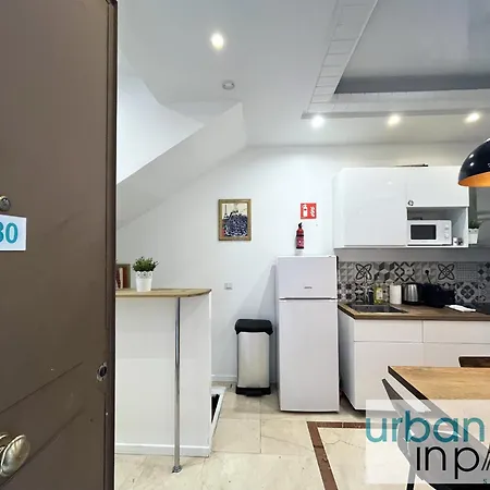 Apartment Urban Flat 80 - Cinema Flat Sebastopol *