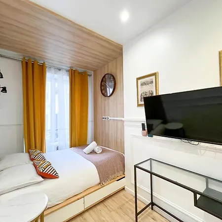 Appartamento Urban Flat 80 - Cinema Flat Sebastopol *
