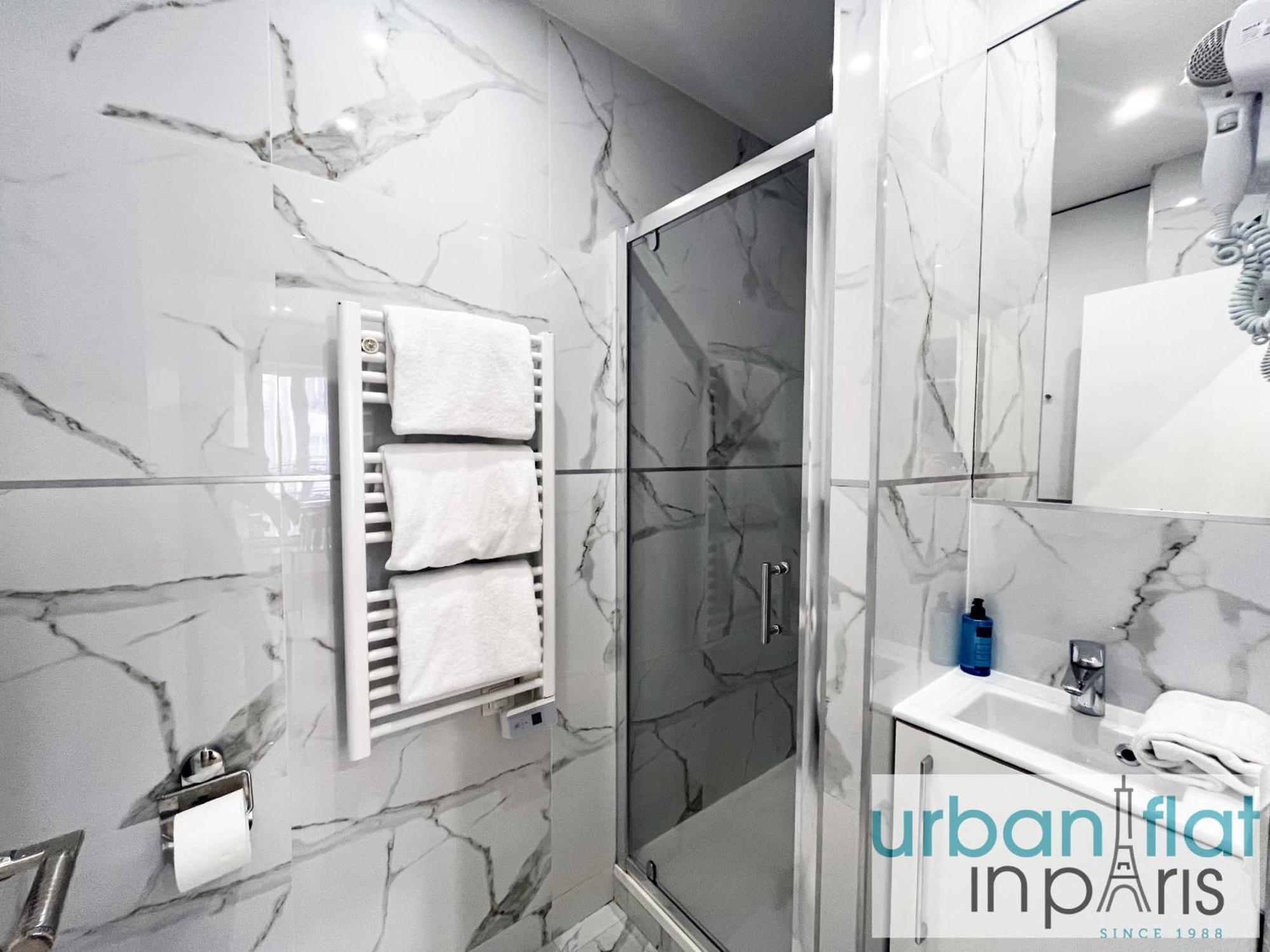 Urban Flat 80 - Cinema Flat Sebastopol Appartamento
